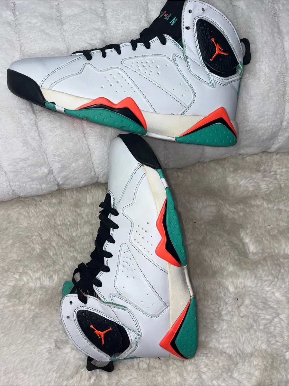 Nike Air Jordan 7 GS 'Verde' sneakers, Size 9 1/2